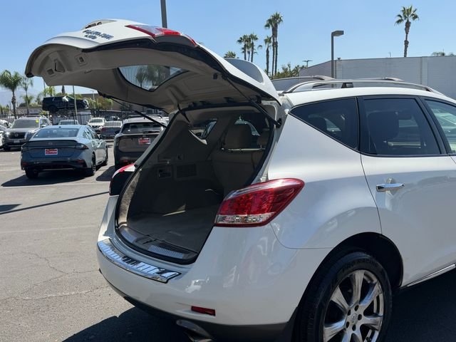 Used 2012 White Nissan LE image 8