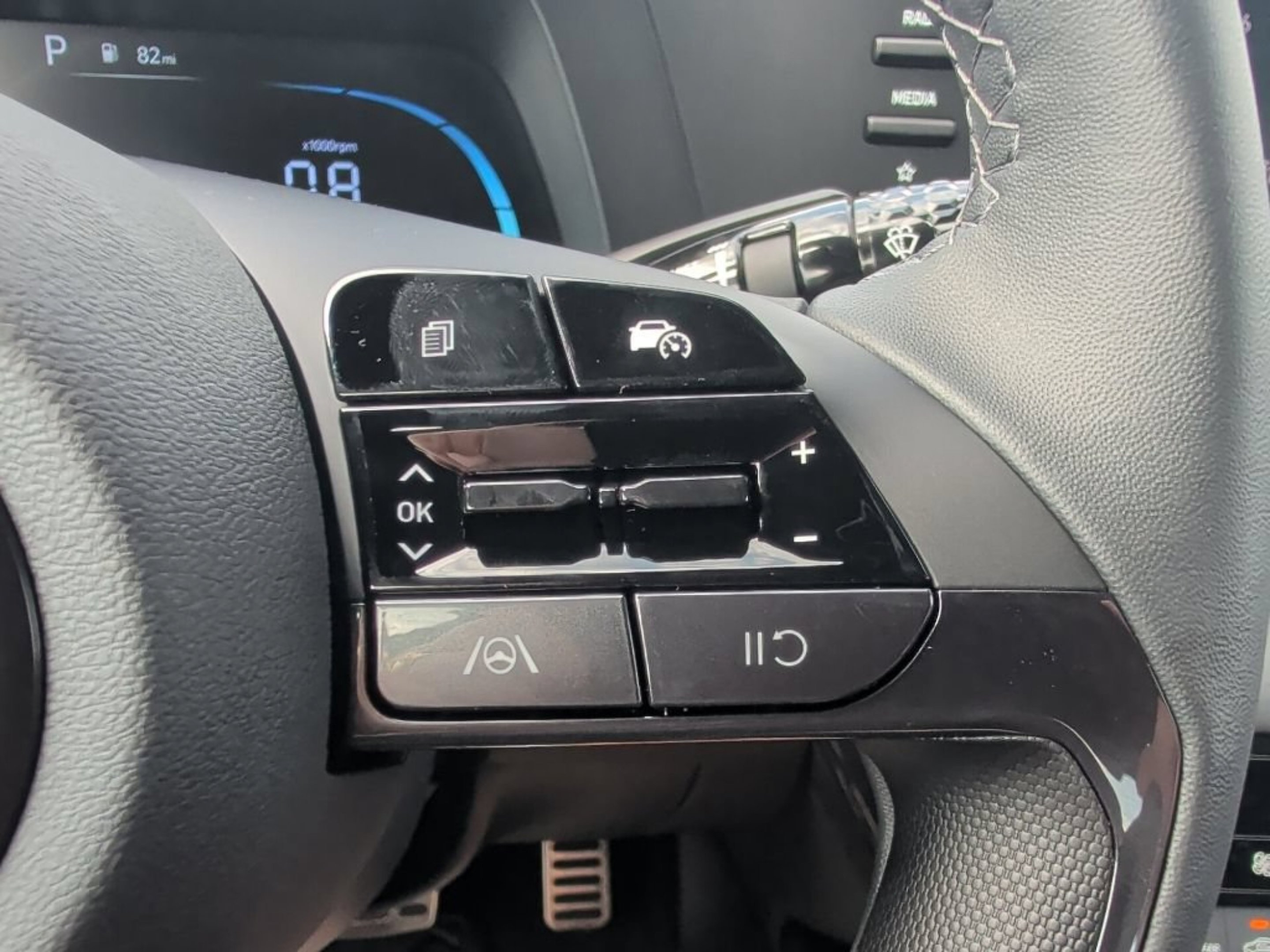 New 2026 Amazon Gray Hyundai SEL Sport Plus image 25