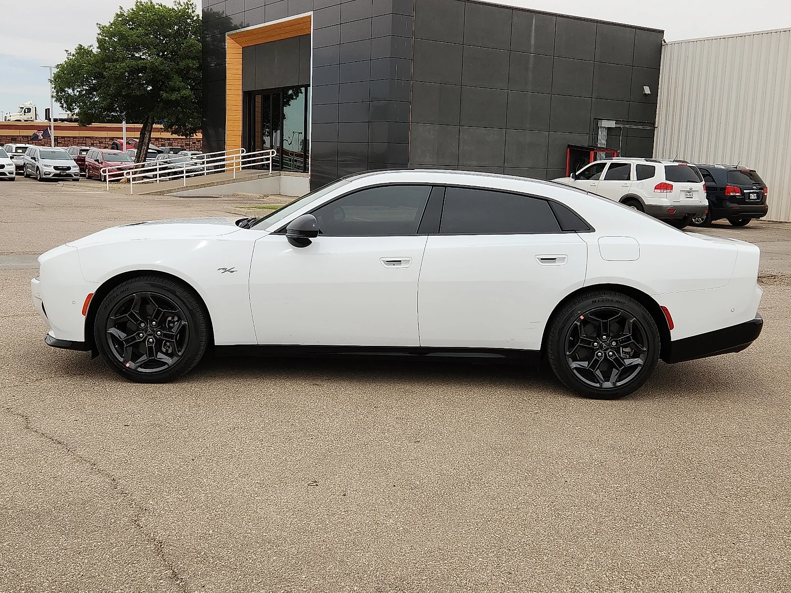 New 2026 White Knuckle  Paint Dodge R/T 4-DOOR AWD image 2
