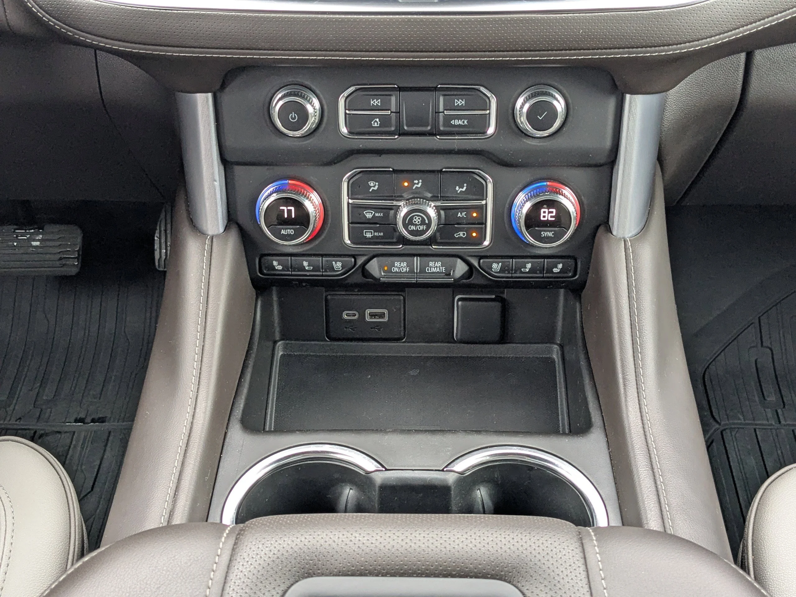 Used 2023 Onyx Black GMC SLT image 19