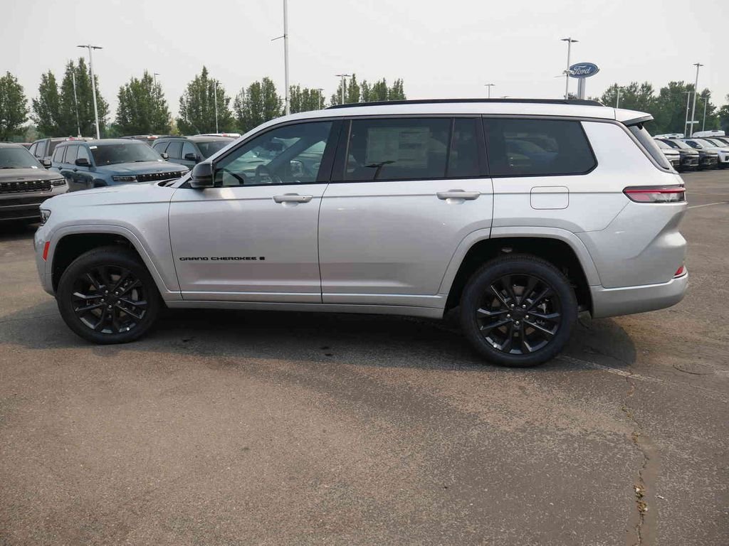 New 2026 Silver Zynith Jeep Limited image 16