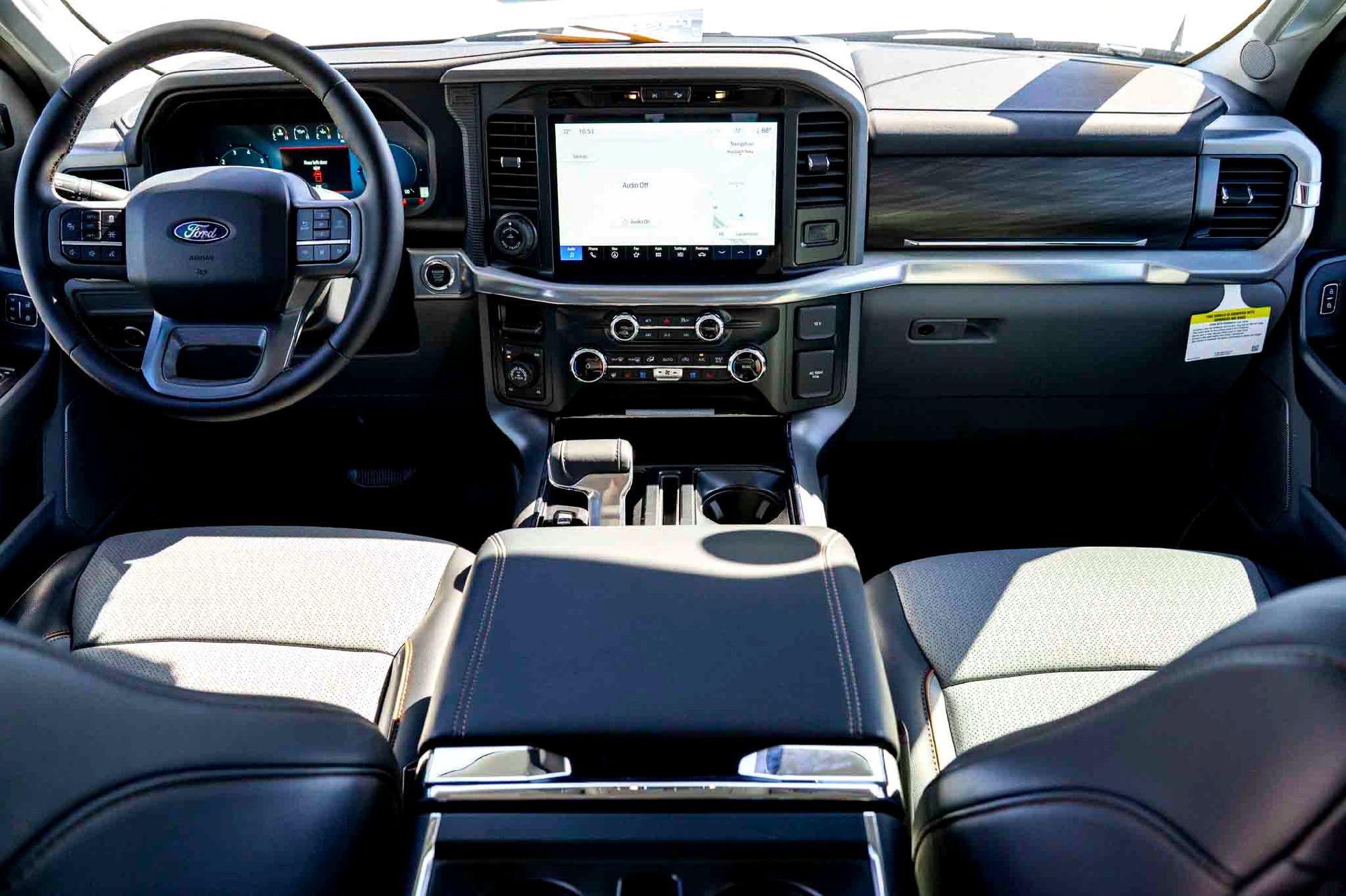 New 2025 Star White Metallic Tri-Coat Ford LARIAT image 20
