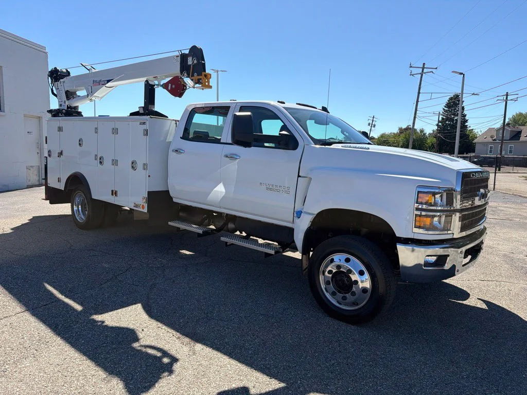 New 2026 Summit White Chevrolet Work Truck image 12