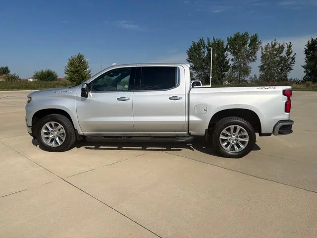Used 2020 SILVER ICE METALLIC Chevrolet LTZ image 9