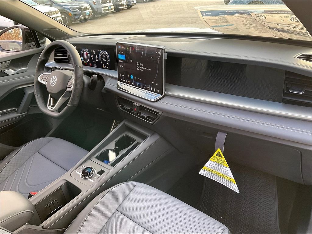 2026 Volkswagen Tiguan SE R-LINE BLACK - Photo 10