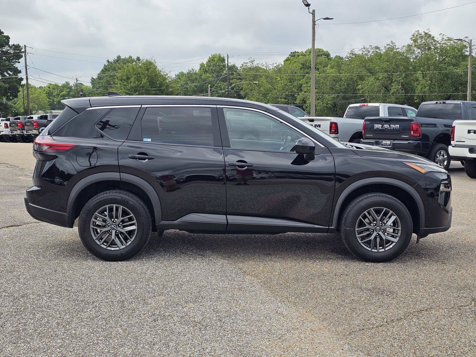 Used 2026 Super Black Nissan SV image 7