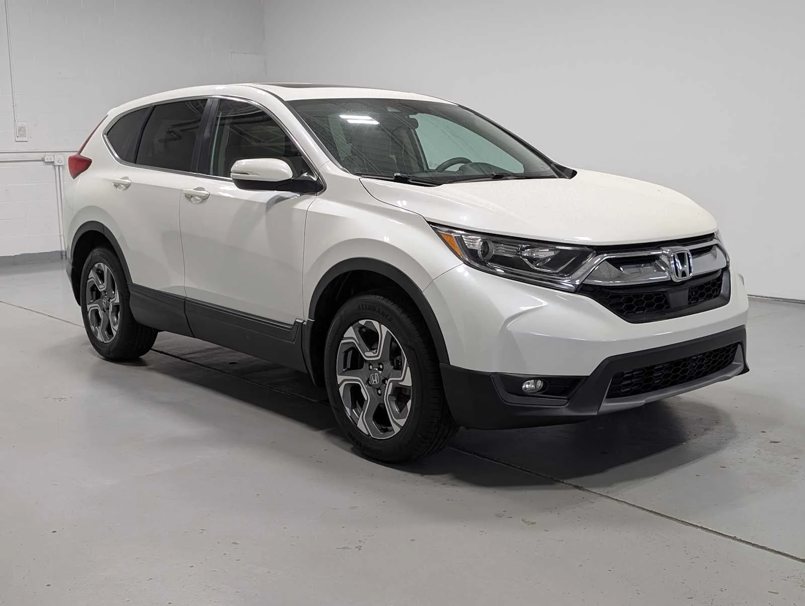 Used 2017 White Diamond Pearl Honda EX image 6