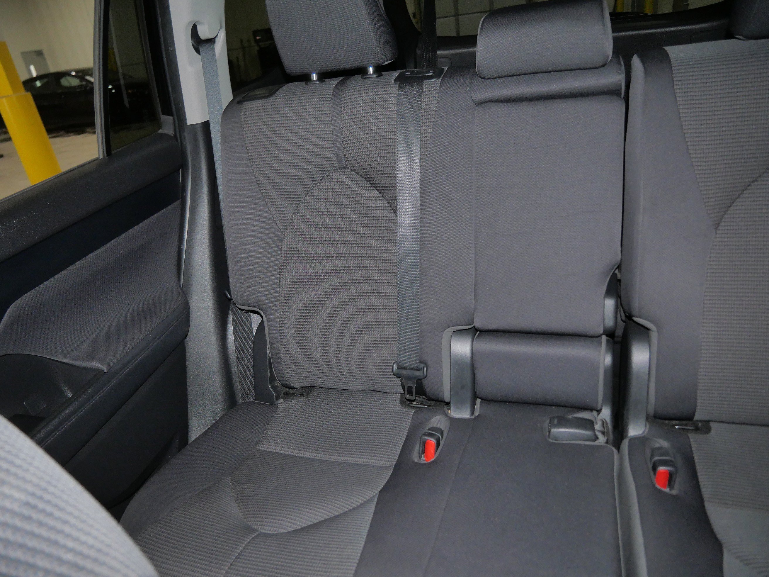 2023 Toyota Highlander LE - Photo 12