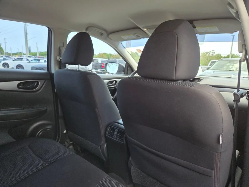 Used 2020 Magnetic Black Pearl Nissan S image 17