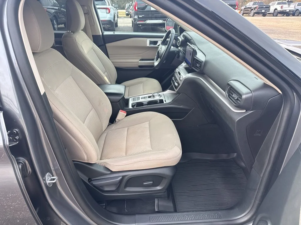 2023 Ford Explorer XLT - Photo 8