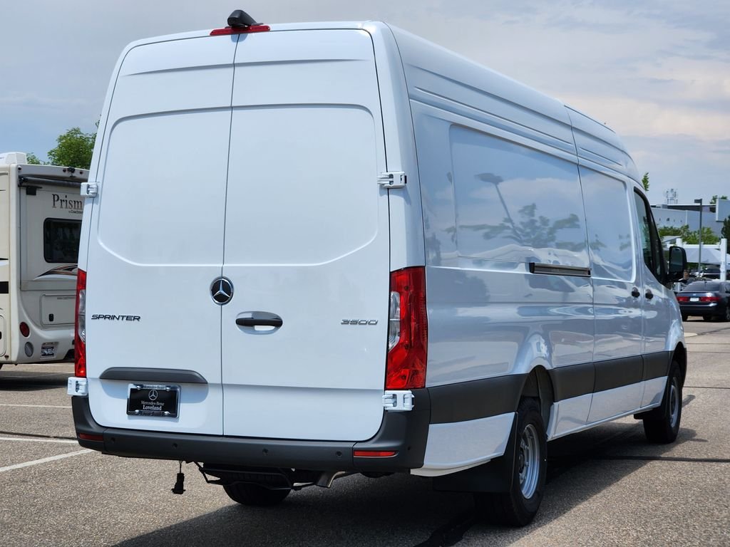 New 2026 ARCTIC WHITE Mercedes-Benz CARGO image 8