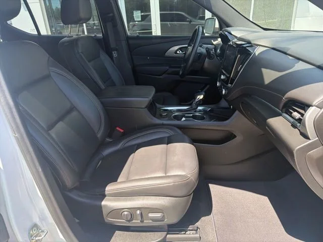 2023 Chevrolet Traverse 3LT - Photo 17
