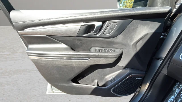 Used 2025 Gray Buick Preferred image 17