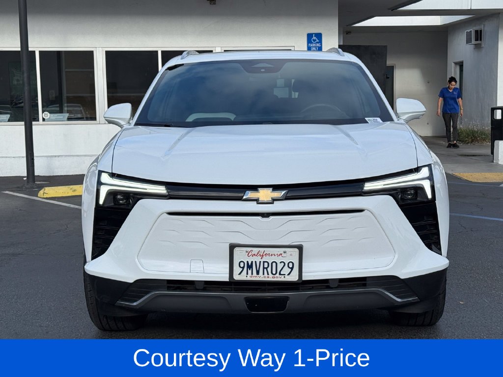Used 2024 White Chevrolet LT image 5