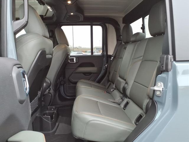 New 2026 Anvil Clear-Coat Exterior Paint Jeep Mojave image 25