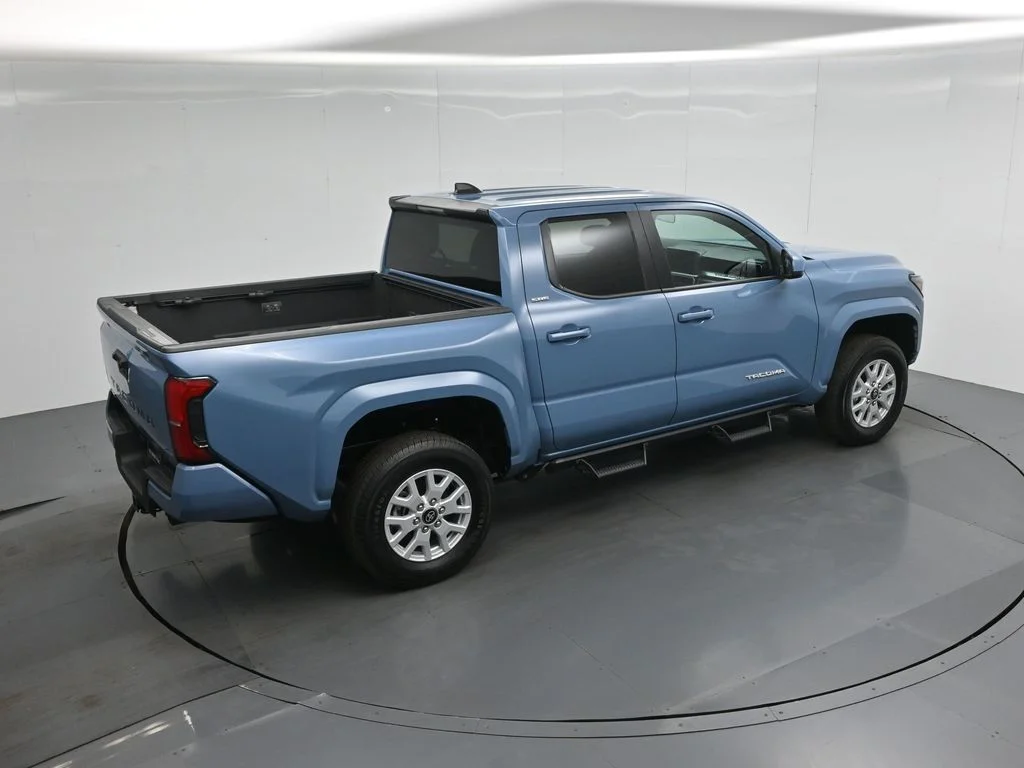Used 2026 Blue Toyota SR5 image 36