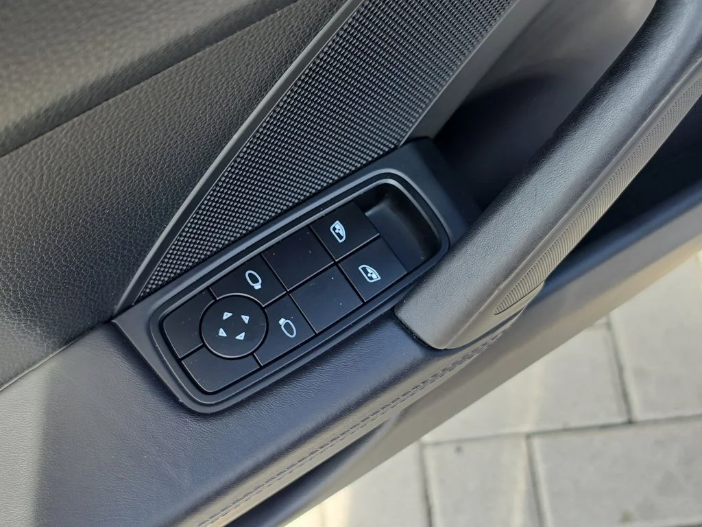 Used 2022 Blue Porsche Carrera image 10