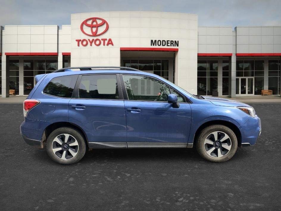 Used 2018 Quartz Blue Pearl Subaru Premium image 4