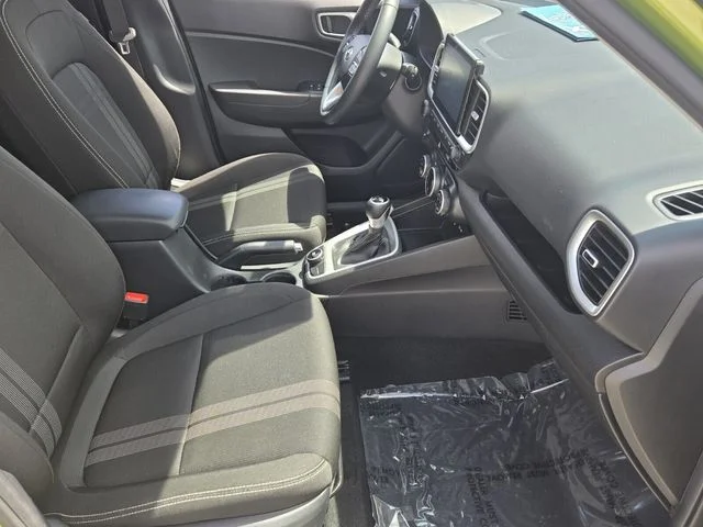 Used 2024 Green Hyundai SEL image 19