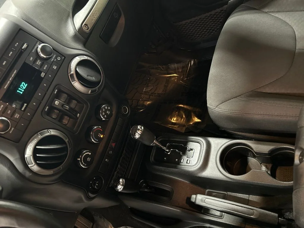 Used 2018 Gray Jeep Unlimited Sport image 16
