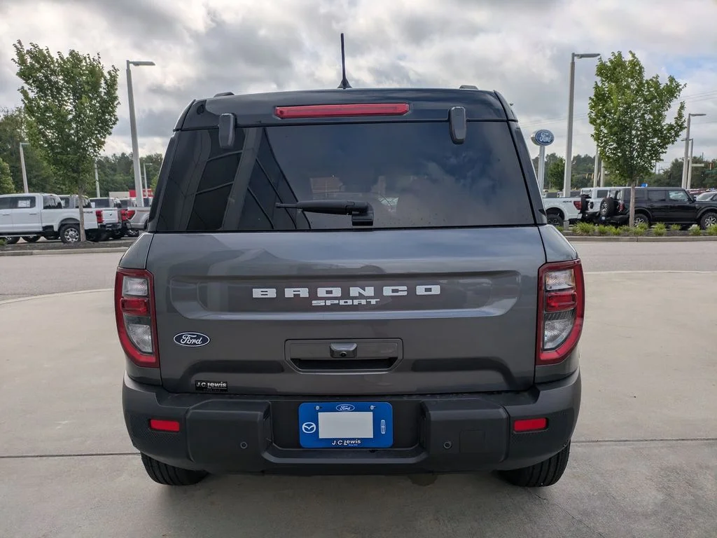 New 2026 Carbonized Gray Metallic Ford Outer Banks image 5