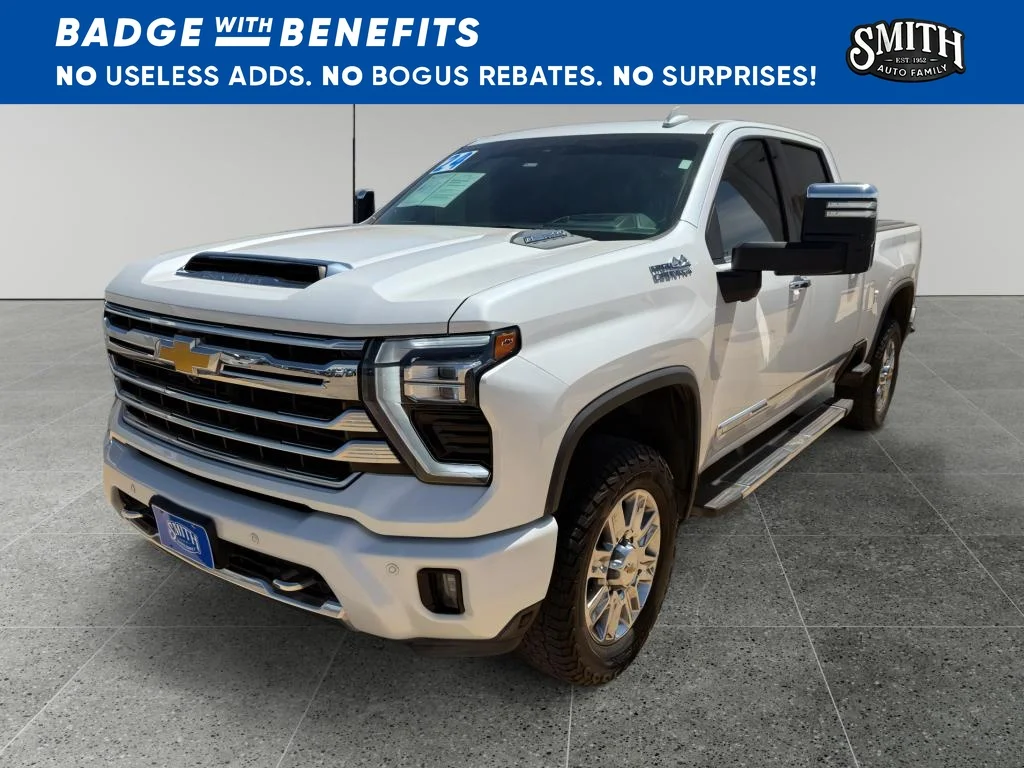 Used 2024 Iridescent Pearl Tricoat Chevrolet High Country image 7