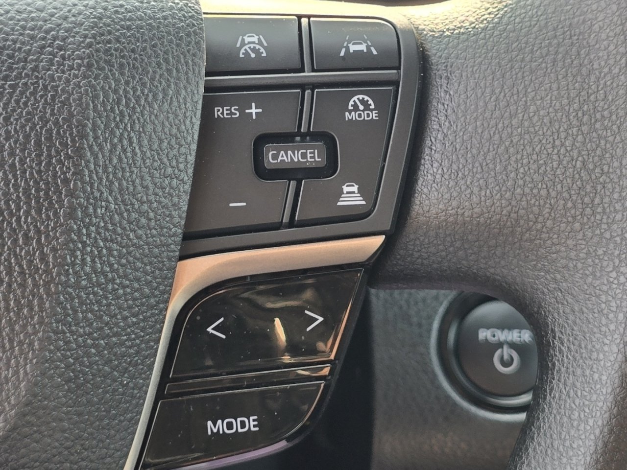 Used 2026  Toyota LE image 25