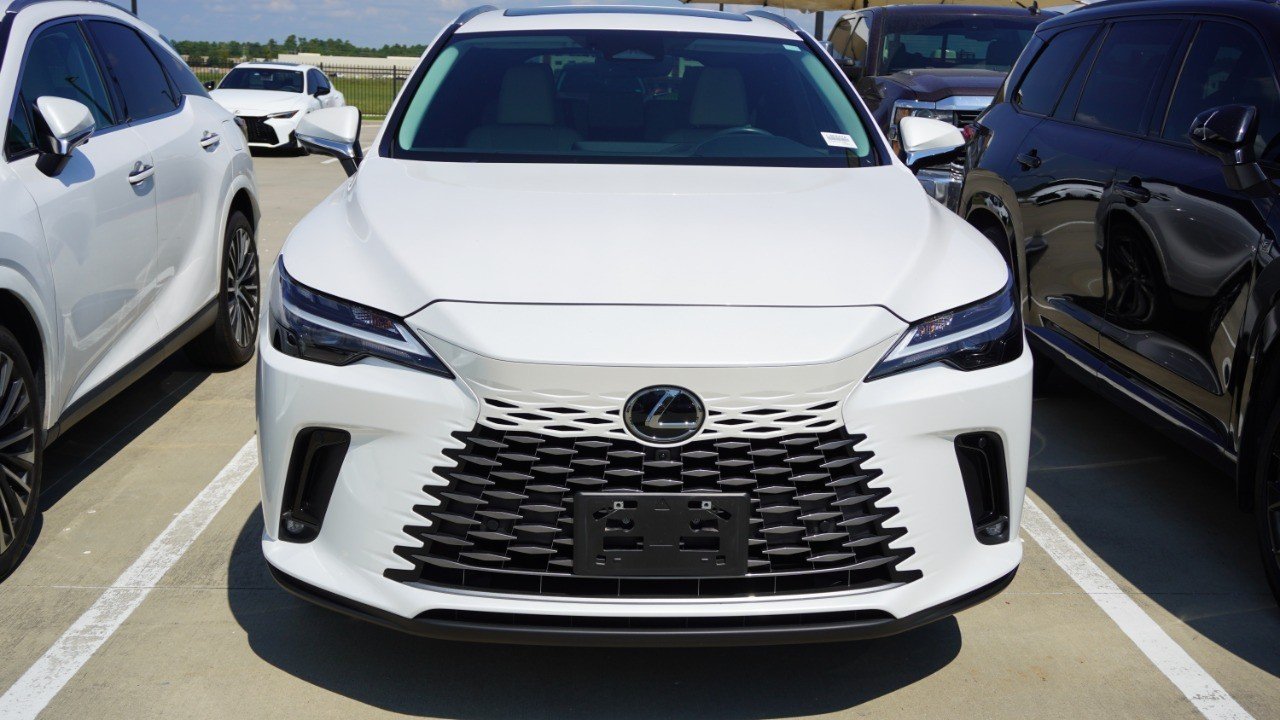 Certified Used 2024 White Lexus RX 350 Premium image 2
