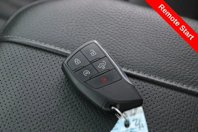 Used 2024 White GMC Denali image 3