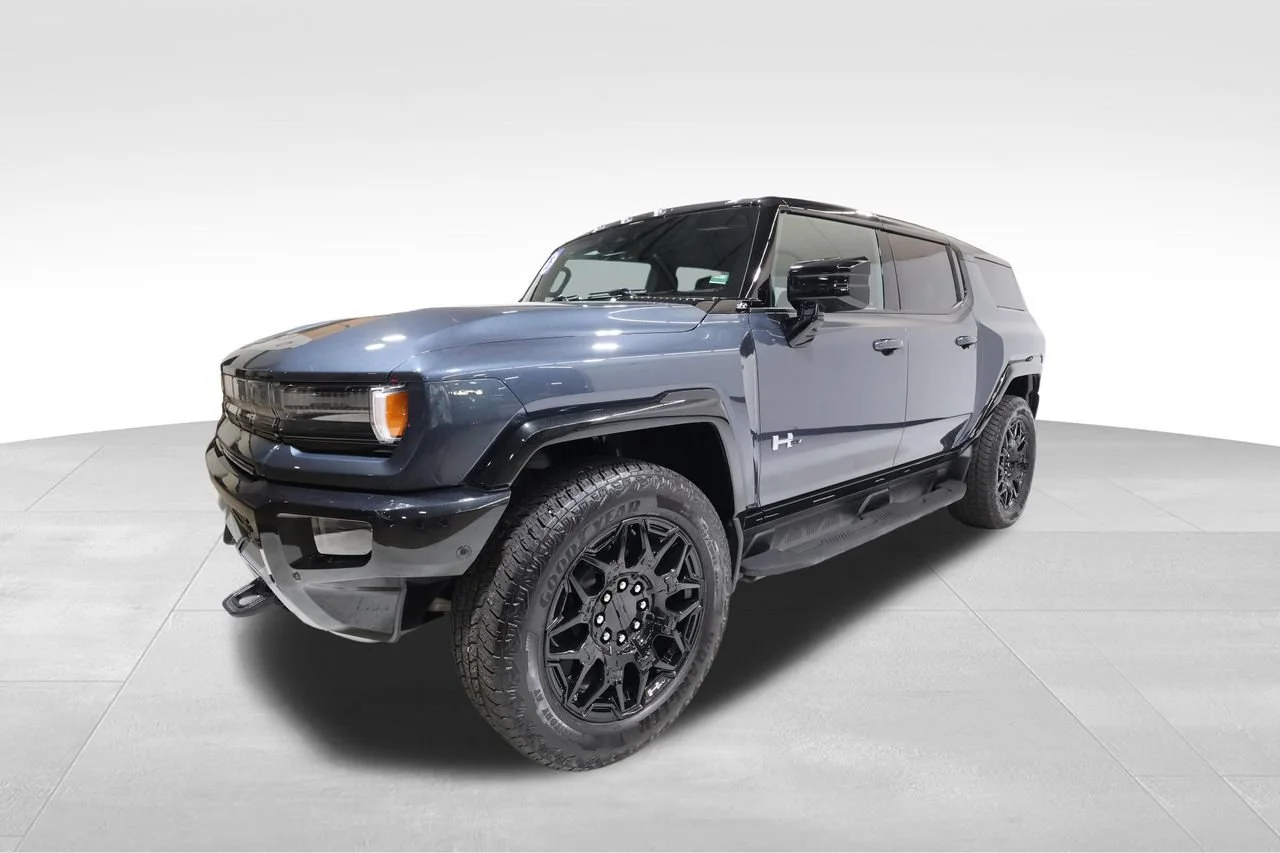 Used 2026 Graphite Blue Metallic GMC 2X image 8