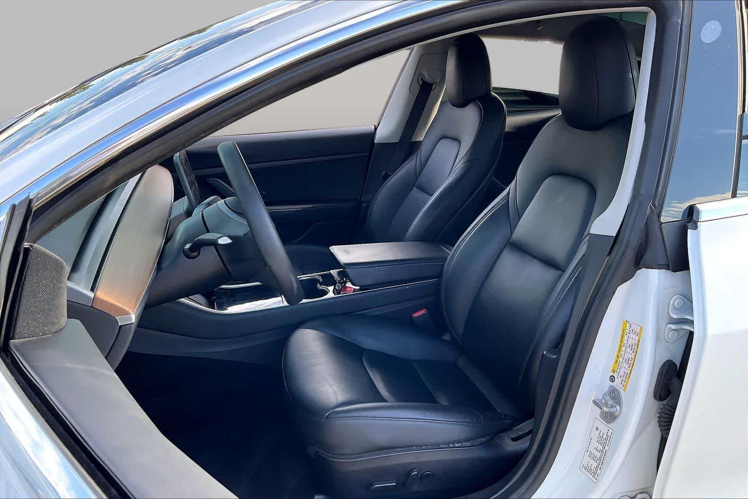 Used 2020 Pearl White Multi-Coat Tesla Standard Range image 6