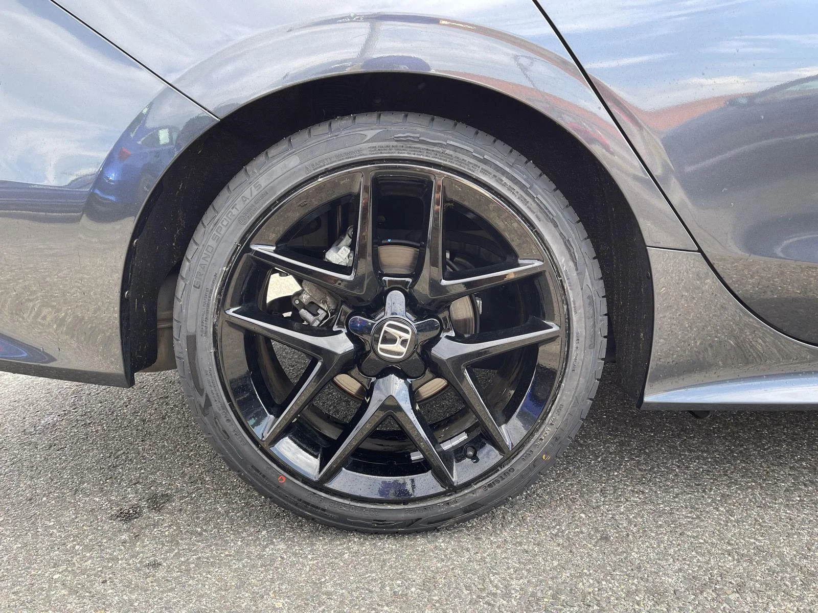 Used 2025 Meteorite Gray Metallic Honda Sport image 19