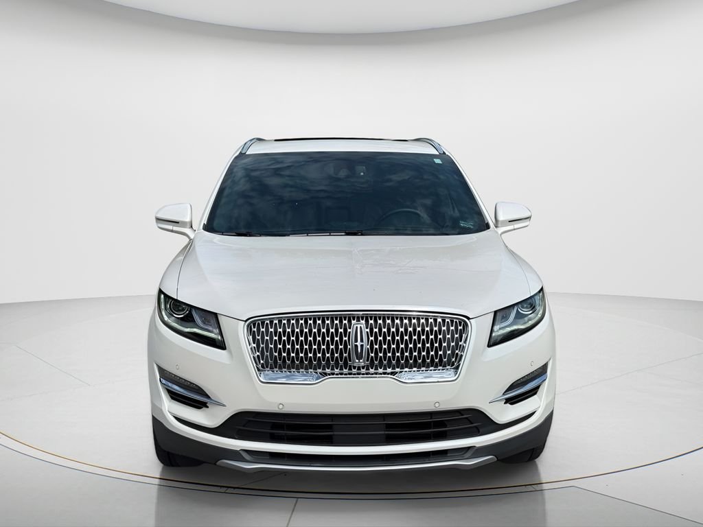 Used 2019 White Lincoln Reserve image 2