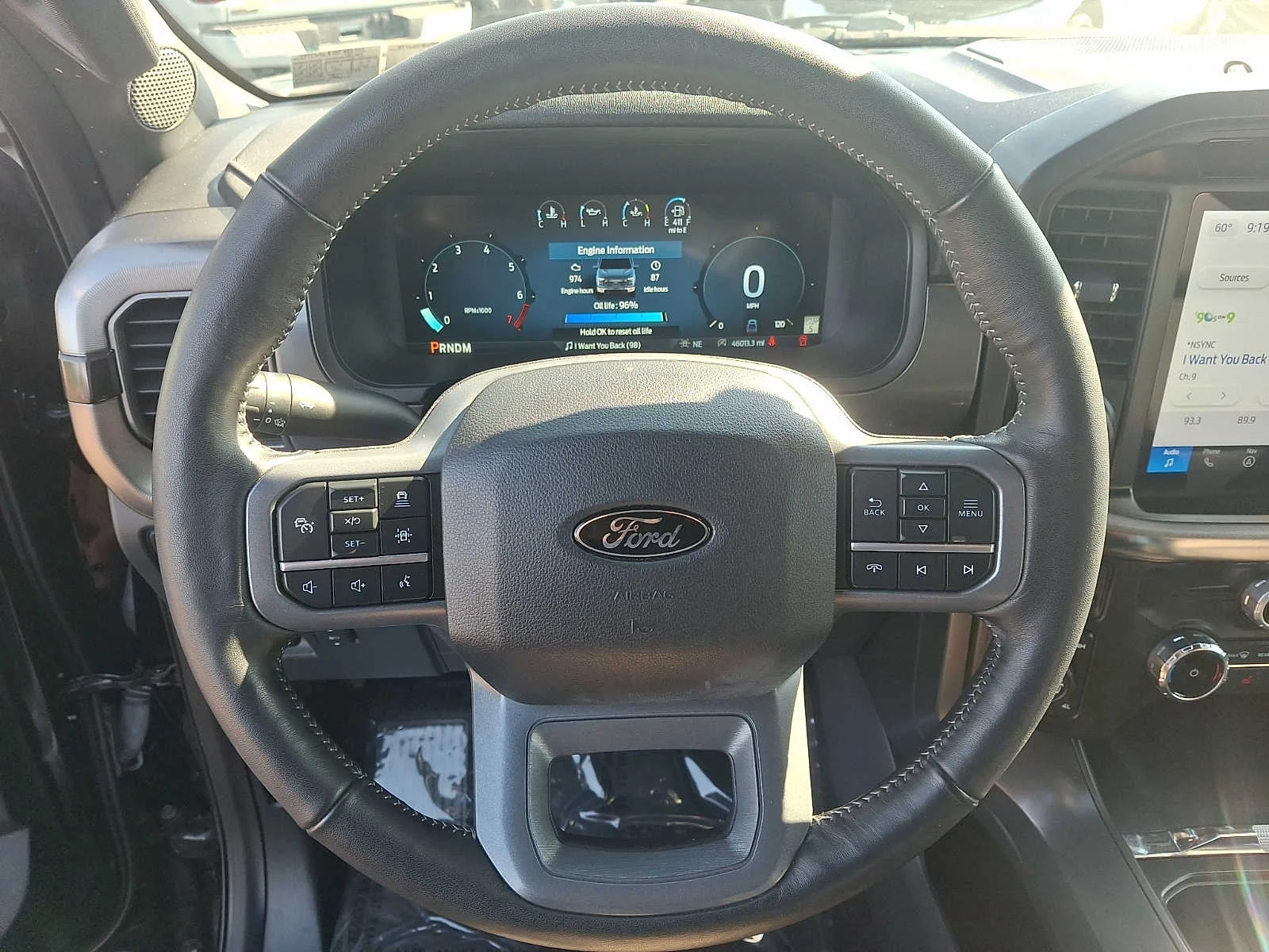 Used 2024 Agate Black Metallic Ford LARIAT image 19