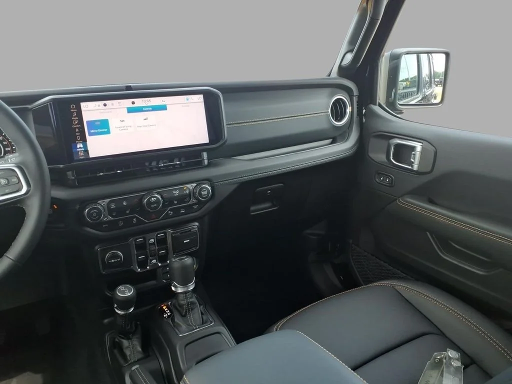 New 2026 Black Clear-Coat Exterior Paint Jeep Sahara image 9