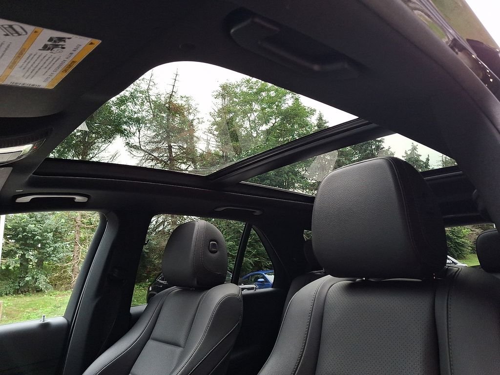 Used 2022 Black Mercedes-Benz GLE 350 image 14