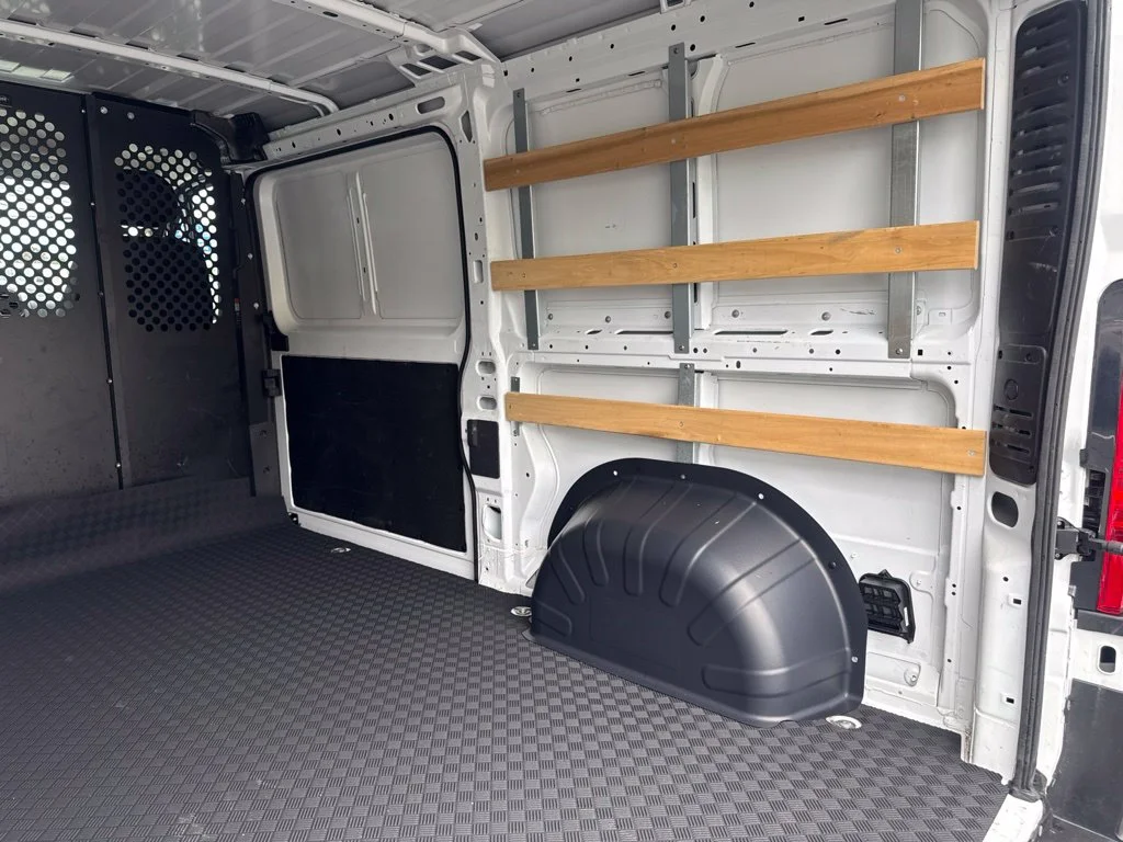 Used 2025 White Ram Base image 15