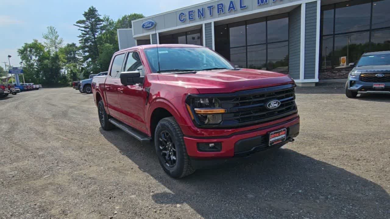 New 2026 Ruby Red Metallic Tinted Clearcoat Ford XLT image 2