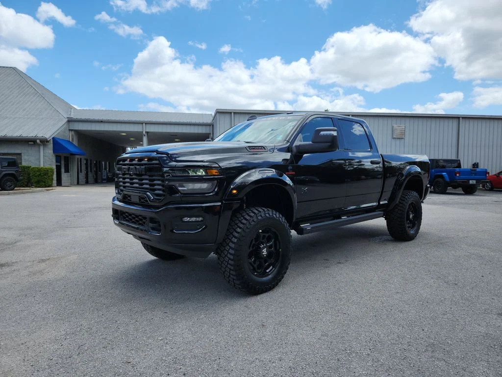 New 2026 Diamond Black Crystal Pearl-Coat Exterior Paint RAM Big Horn image 2