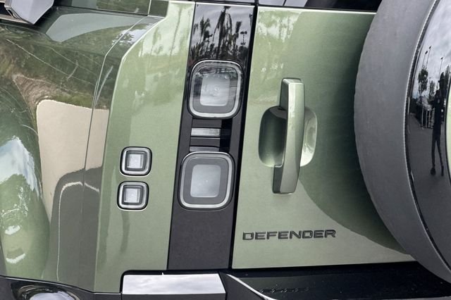 2026 Land Rover Defender X - Photo 26