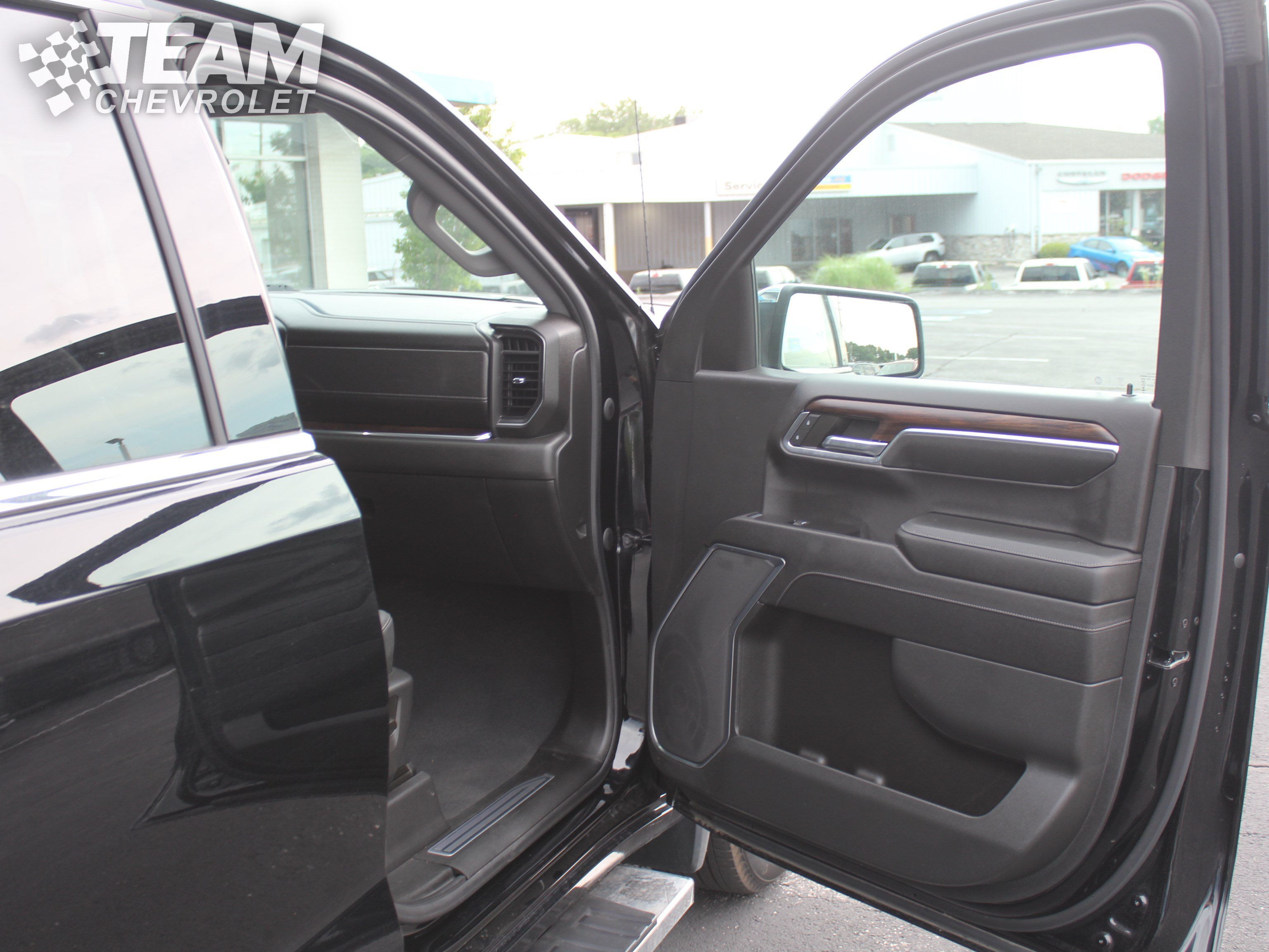2023 GMC Sierra 1500 SLT - Photo 27