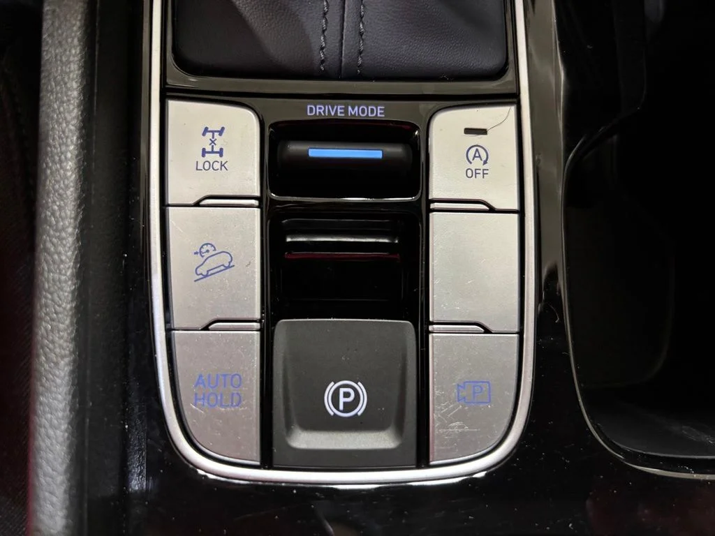 Certified Used 2026 White Hyundai SE image 23