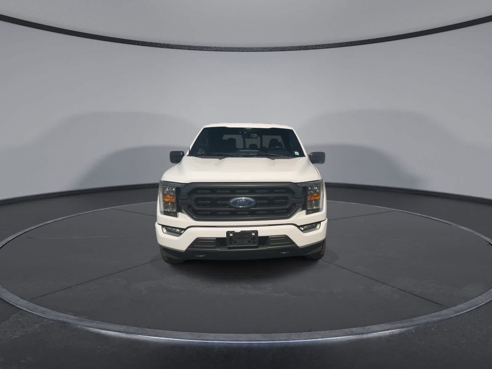 Certified Used 2022 Oxford White Clearcoat Ford XLT image 3