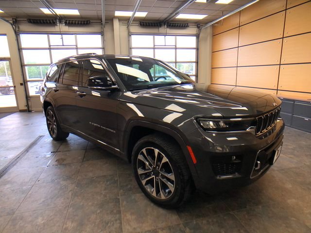 2022 Jeep Grand Cherokee L Overland 4x4's photo
