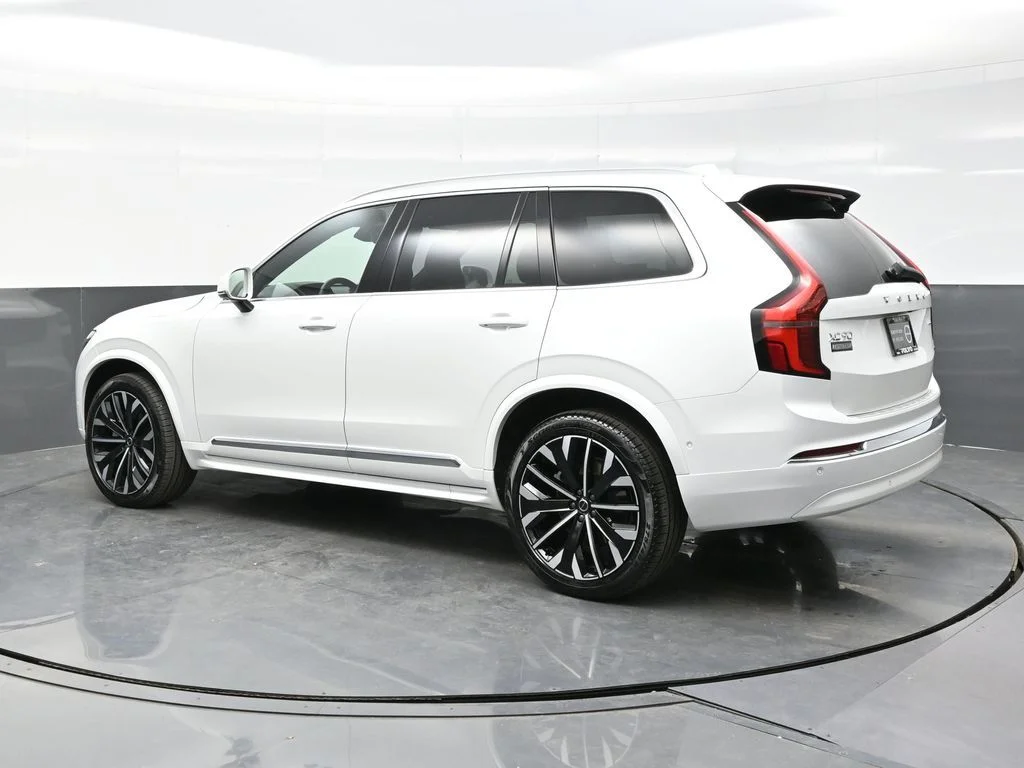 New 2026 Crystal White Volvo Plus image 4