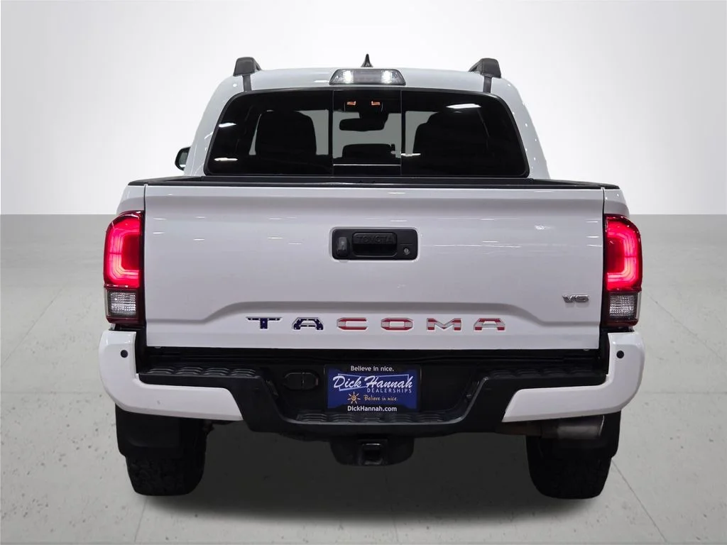 Used 2018 White Toyota TRD Off-Road image 11