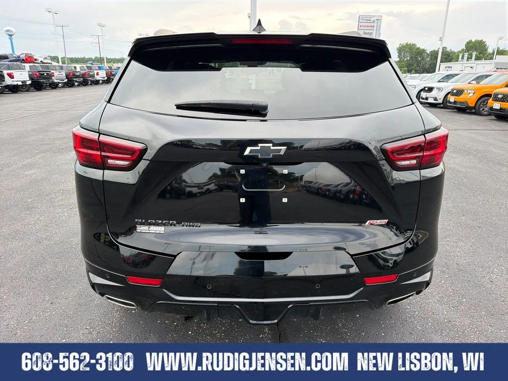 Used 2025 Black Chevrolet RS image 4