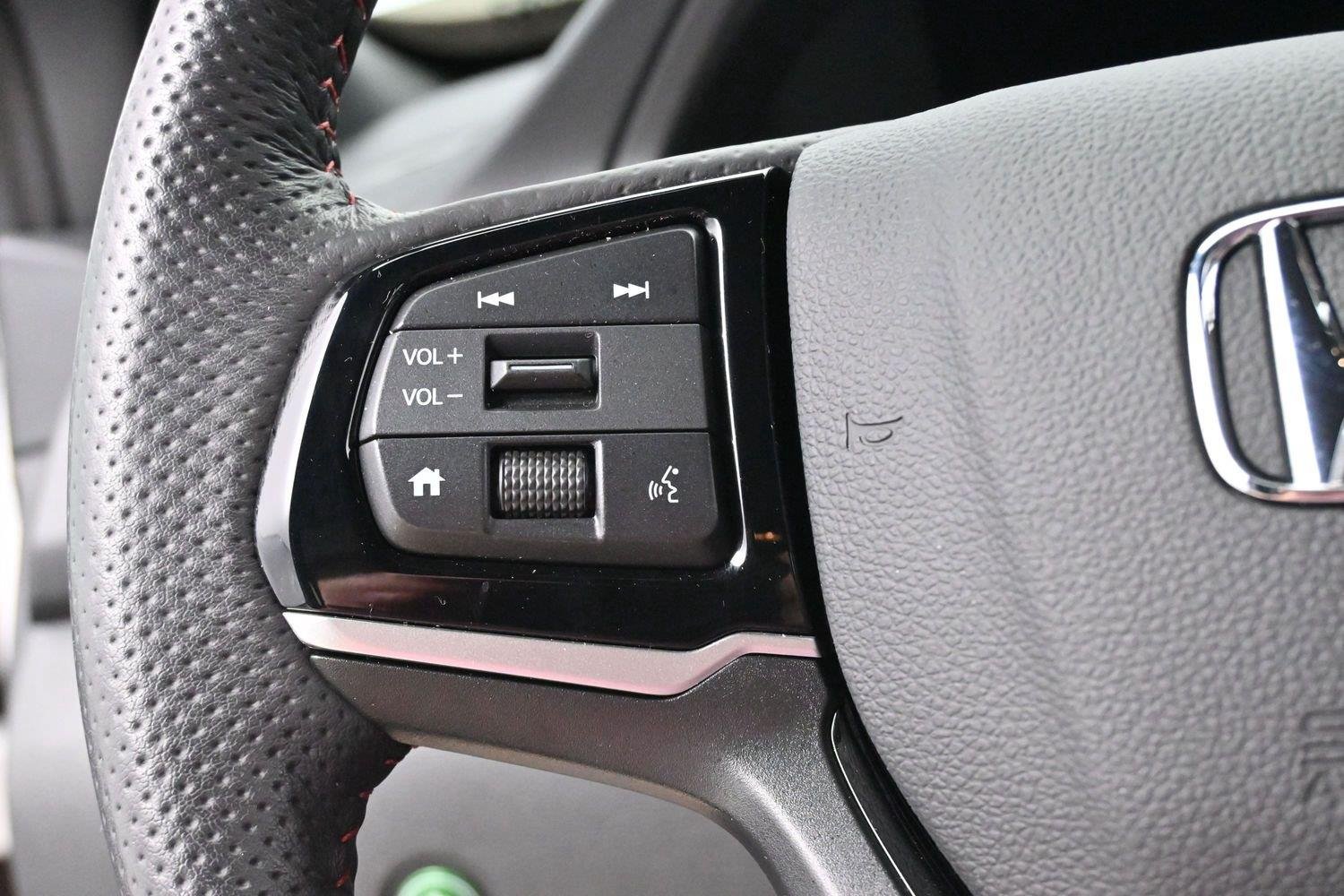 Used 2025 White Honda Black Edition image 17