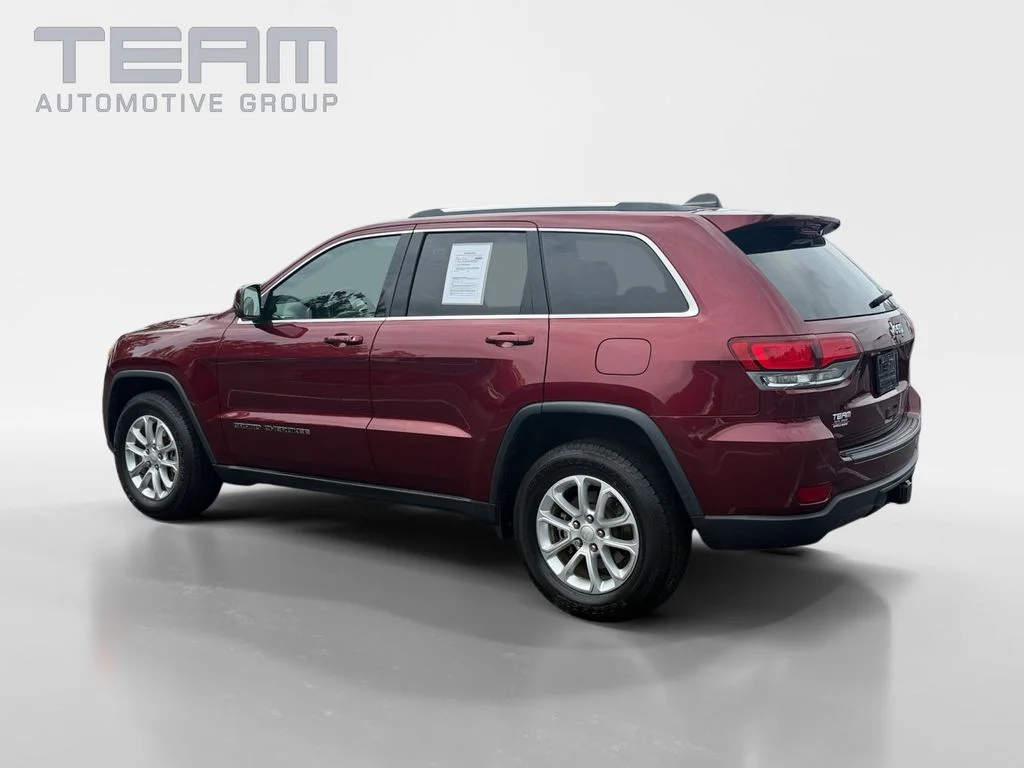 Used 2021 Red Jeep Laredo E image 5