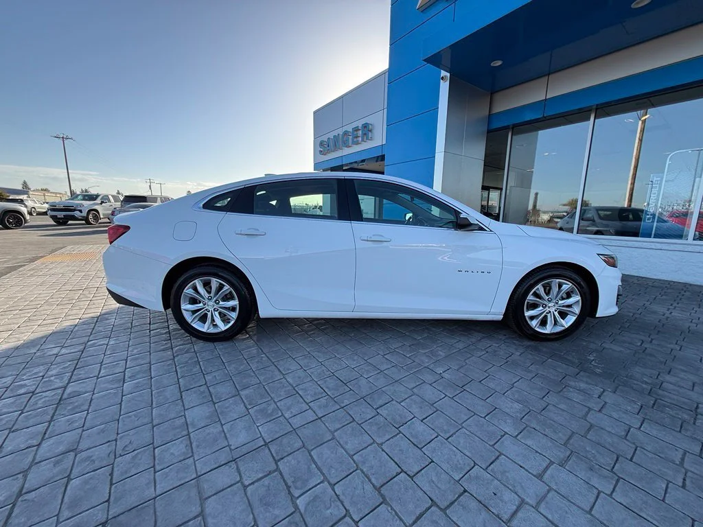 Used 2024 Summit White Chevrolet 1LT image 14